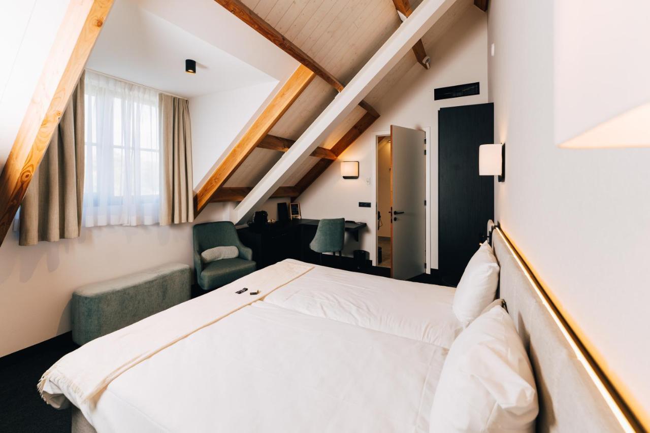 Factory Hotel Beveren  Bagian luar foto