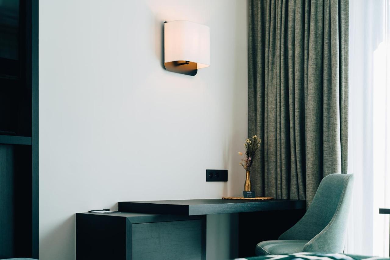 Factory Hotel Beveren  Bagian luar foto
