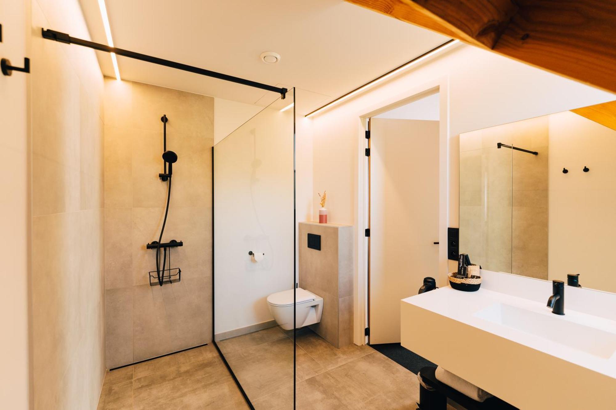 Factory Hotel Beveren  Bagian luar foto