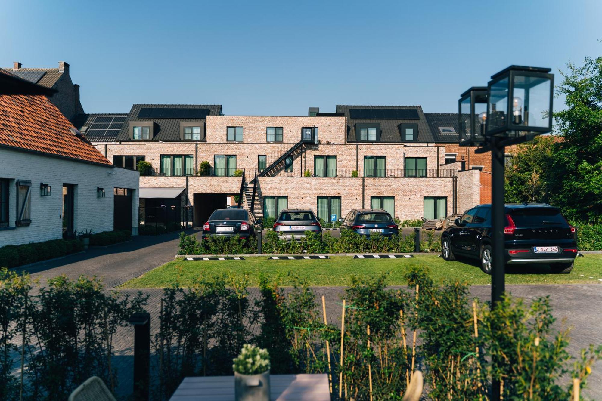 Factory Hotel Beveren  Bagian luar foto